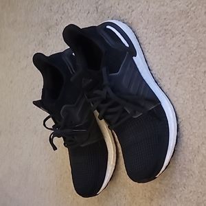 Adidas ultra boost 19 core black